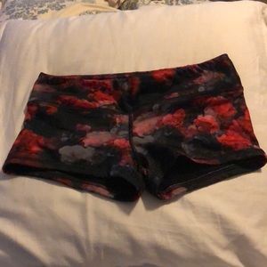 Fleo shorts in excellent condition